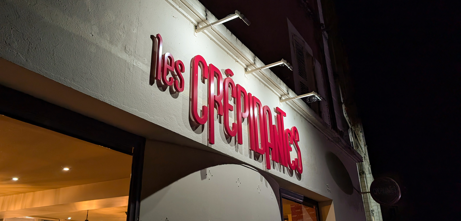 Les Crêpidantes - Enseigne et vitrine